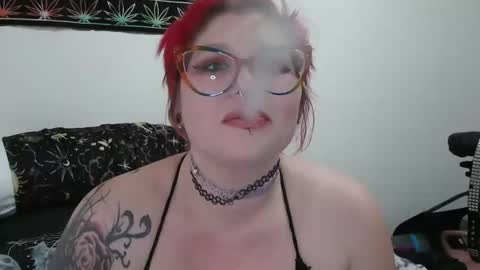 Snapshot of emma4269 chatting on December 27, 2024, 5:59 pm emma lotacurves online show from December 27, 2024, 5:59 pm