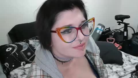 Snapshot of emma4269 chatting on January 25, 2025, 2:36 pm emma lotacurves online show from January 25, 2025, 2:36 pm