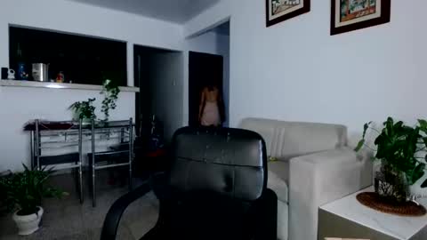 emma______1996 online show from June 2, 2026, 6:15 am