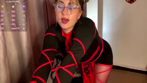 Snapshot of emma__bell_ chatting on October 31, 2025, 8:21 pm Emma Is here online show from October 31, 2025, 8:21 pm