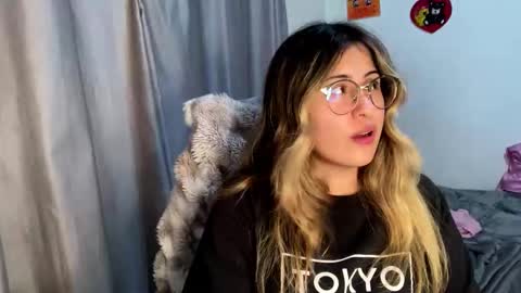 Emma Is here online show from November 14, 2025, 1:15 am