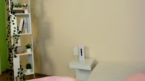 emma__peach online show from May 2, 2026, 1:16 pm