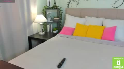 emma__peach online show from June 25, 2026, 7:35 am