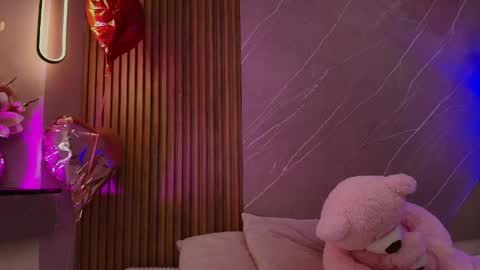 emma__rose1 online show from April 7, 2026, 2:56 am