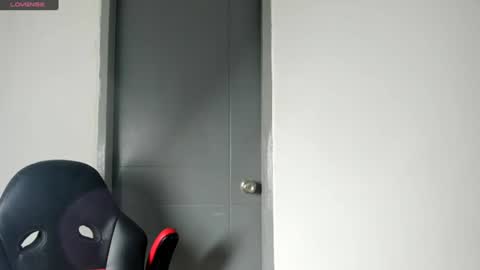 emma_and_aysha online show from August 2, 2026, 8:07 pm