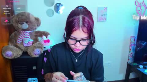 emma_boo_ online show from February 27, 2026, 4:29 pm