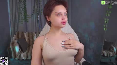 Snapshot of emma_bro0kss chatting on June 27, 2026, 9:14 am Emma online show from June 27, 2026, 9:14 am