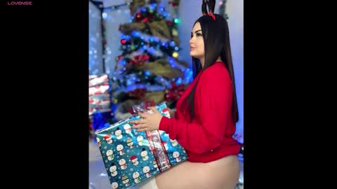 emma online show from December 22, 2025, 7:44 pm