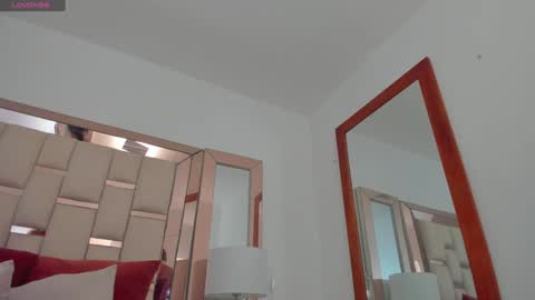 Snapshot of emma_castilloo chatting on December 27, 2024, 10:48 pm Emma Castillo online show from December 27, 2024, 10:48 pm