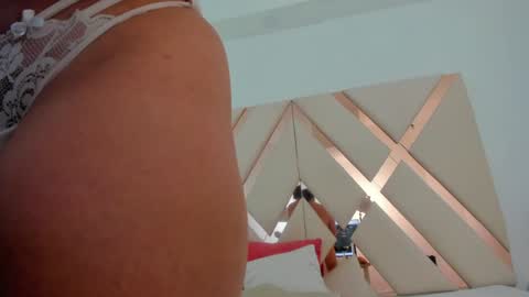 Snapshot of emma_castilloo chatting on January 5, 2025, 8:11 am Emma Castillo online show from January 5, 2025, 8:11 am