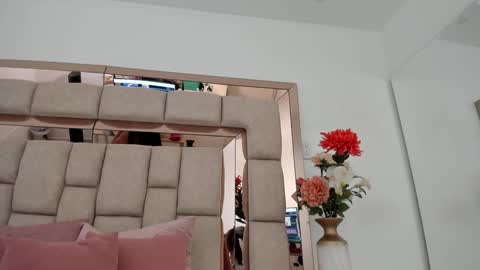 Snapshot of emma_castilloo chatting on January 24, 2025, 10:30 pm Emma Castillo online show from January 24, 2025, 10:30 pm