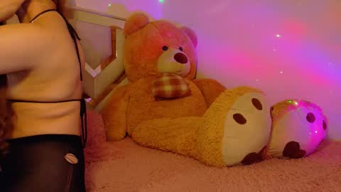  Emma  online show from September 23, 2025, 11:30 pm