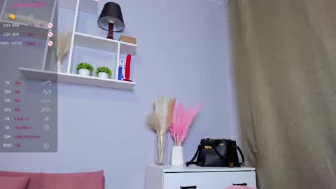 Snapshot of emma_clon chatting on February 23, 2025, 1:57 am Emma online show from February 23, 2025, 1:57 am