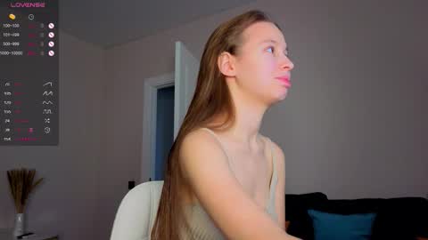 Snapshot of emma_clon chatting on September 13, 2025, 1:16 am Emma online show from September 13, 2025, 1:16 am