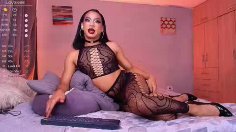 Snapshot of emma_demonn chatting on October 24, 2025, 10:00 am Mistress Emma Demon online show from October 24, 2025, 10:00 am