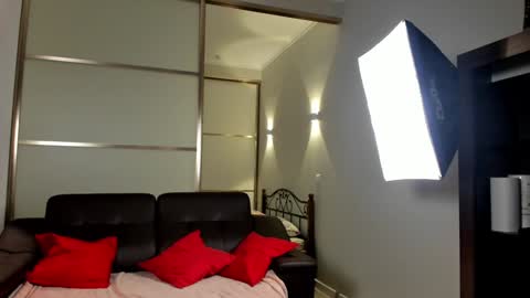 Emma online show from January 9, 2025, 11:14 am