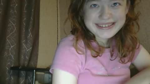 Snapshot of emma_gardens chatting on December 20, 2025, 9:22 pm emma_gardens online show from December 20, 2025, 9:22 pm