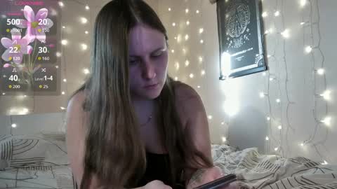 emma_just online show from April 8, 2026, 5:24 pm