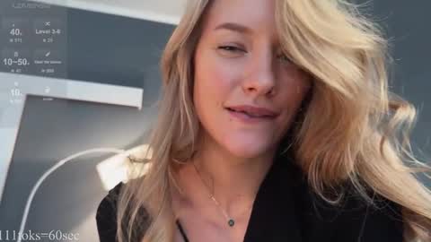 Snapshot of emma_lov2 chatting on February 19, 2026, 6:42 am Emma Voss online show from February 19, 2026, 6:42 am