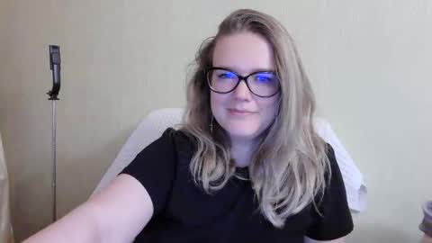 emma_misty_ online show from September 29, 2025, 4:56 pm