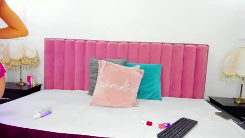 Emma online show from November 10, 2025, 8:30 pm