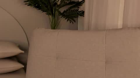 Emma Morgann online show from November 22, 2025, 11:09 am