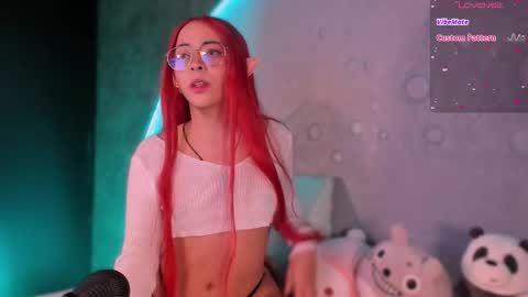 Snapshot of emma_nakamura chatting on November 8, 2025, 10:15 am online show from November 8, 2025, 10:15 am