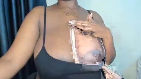 Snapshot of emma_remi chatting on March 4, 2025, 8:27 pm emma_remi online show from March 4, 2025, 8:27 pm