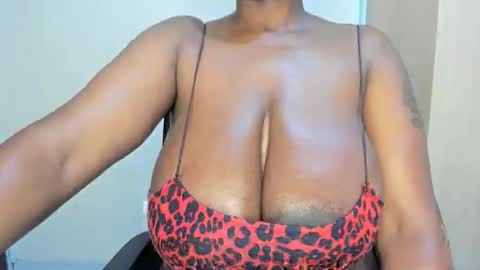 Snapshot of emma_remi chatting on October 23, 2025, 5:33 pm emma_remi online show from October 23, 2025, 5:33 pm