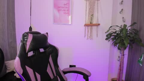 Emma online show from June 17, 2026, 4:41 pm