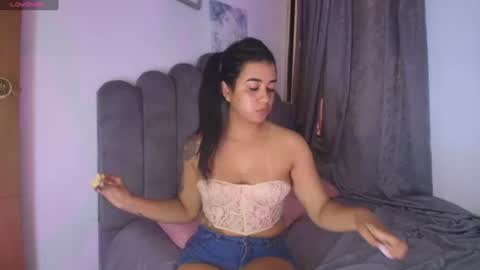 emma_saenz01 online show from July 28, 2026, 6:42 pm