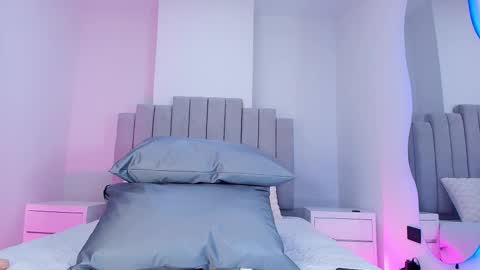 Snapshot of emma_trix chatting on November 12, 2025, 11:54 am Emma online show from November 12, 2025, 11:54 am