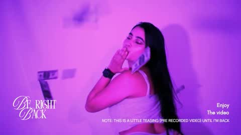 emma_whitee_ online show from January 9, 2026, 11:24 am