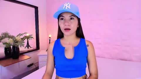 Emma  online show from November 1, 2025, 7:16 pm