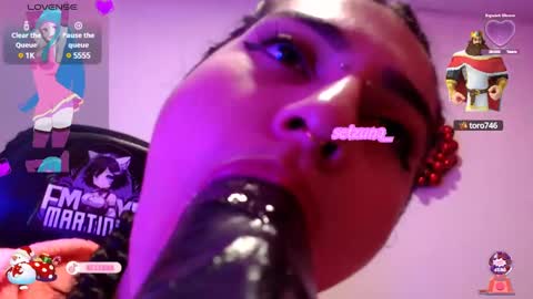 Snapshot of emmaamartinez chatting on December 17, 2024, 9:27 pm modelo independente online show from December 17, 2024, 9:27 pm