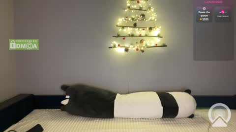 emmaandjake online show from December 11, 2024, 9:01 pm