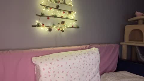 emmaandjake online show from January 21, 2025, 3:54 pm