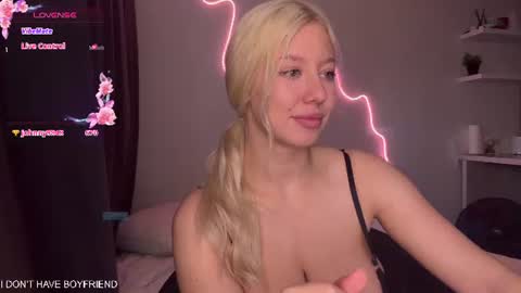Snapshot of emmaandjake chatting on July 13, 2026, 12:57 am emmaandjake online show from July 13, 2026, 12:57 am