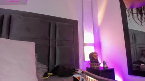 emma becket online show from February 13, 2025, 10:02 am