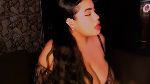 Snapshot of emmacamille2 chatting on February 23, 2025, 4:50 am emmacamille2 online show from February 23, 2025, 4:50 am