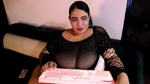 Snapshot of emmacamille2 chatting on October 15, 2025, 6:57 am emmacamille2 online show from October 15, 2025, 6:57 am