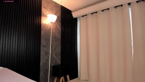 Snapshot of emmaclark_1 chatting on November 7, 2025, 9:48 pm emmaclark_1 online show from November 7, 2025, 9:48 pm