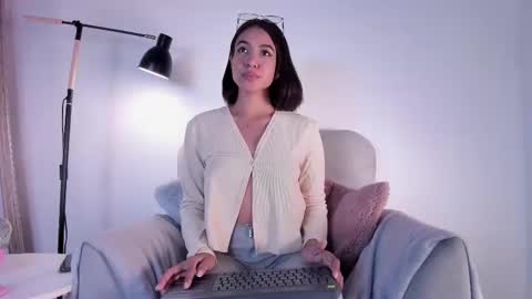 Emma Coel online show from December 3, 2024, 3:09 am