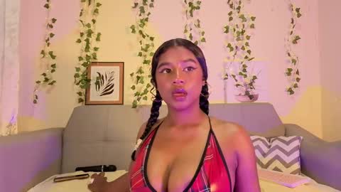 Snapshot of emmaconneer chatting on October 10, 2025, 1:37 am Emma online show from October 10, 2025, 1:37 am