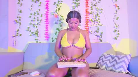 Emma online show from November 25, 2025, 2:06 pm