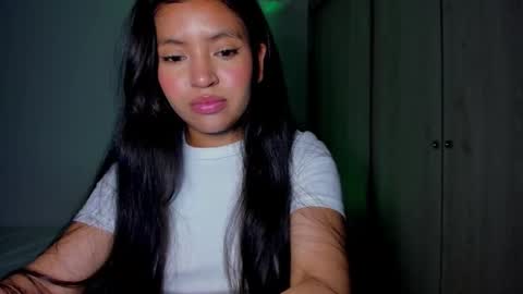 Snapshot of emmacromw7 chatting on December 4, 2024, 10:08 pm Emma independent model online show from December 4, 2024, 10:08 pm