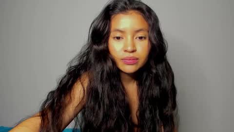 Snapshot of emmacromw7 chatting on December 9, 2024, 7:18 pm Emma independent model online show from December 9, 2024, 7:18 pm