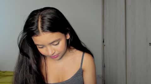 Snapshot of emmacromw7 chatting on December 26, 2024, 8:32 pm Emma independent model online show from December 26, 2024, 8:32 pm