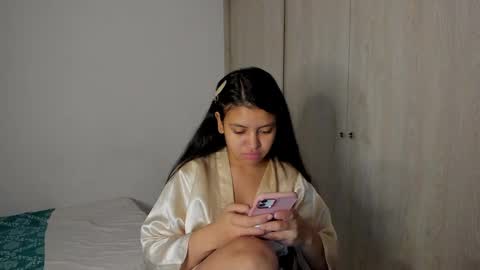 Snapshot of emmacromw7 chatting on February 24, 2025, 3:09 pm Emma independent model online show from February 24, 2025, 3:09 pm