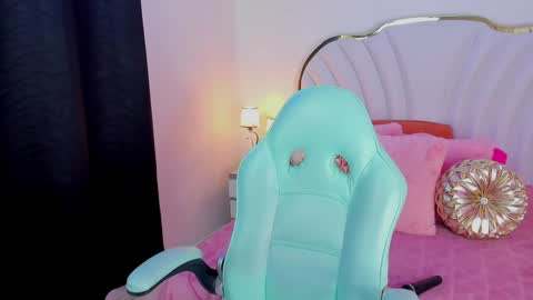 Welcome Im yosein  Your love is my passion activate it with your tips and enjoy with me online show from February 4, 2025, 10:34 pm